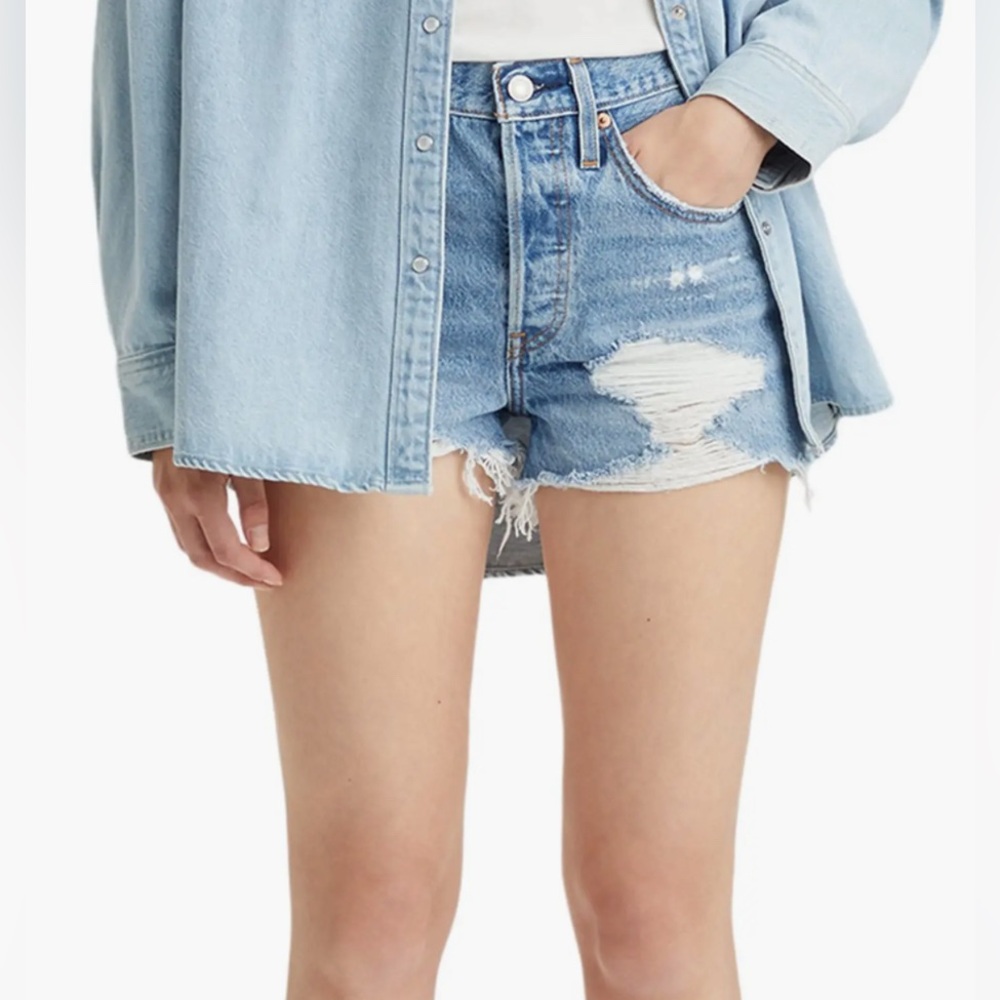 501 Levi’s Denim Distressed Women Shorts